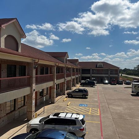 Hotel Super 8 By Wyndham Stafford Sugarland Area Esterno foto