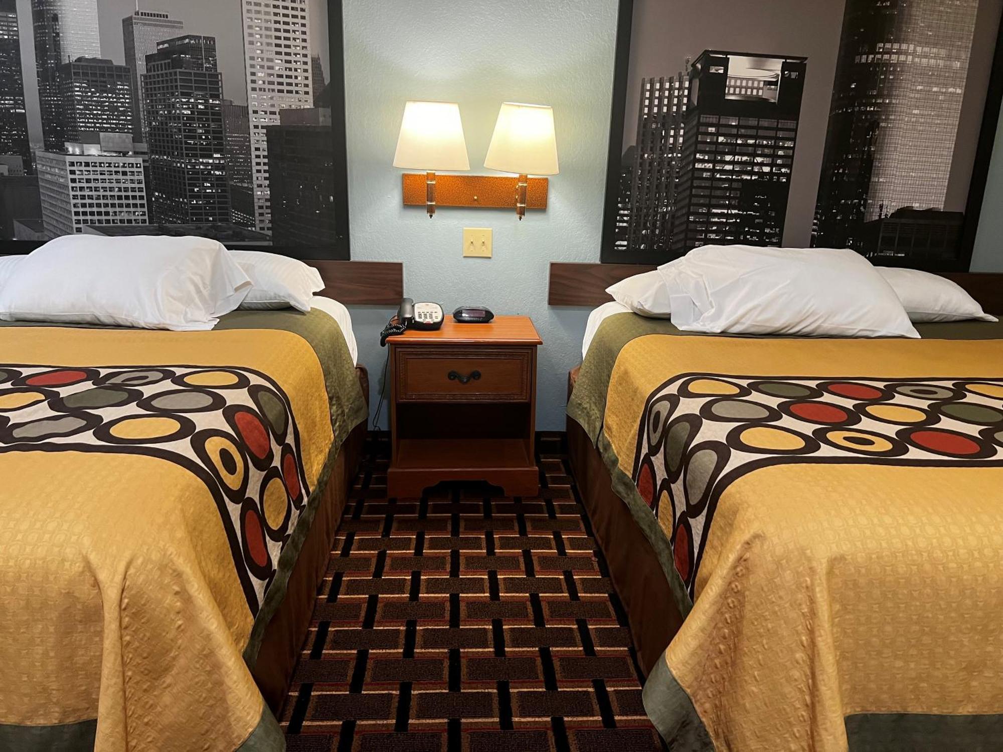 Hotel Super 8 By Wyndham Stafford Sugarland Area Esterno foto