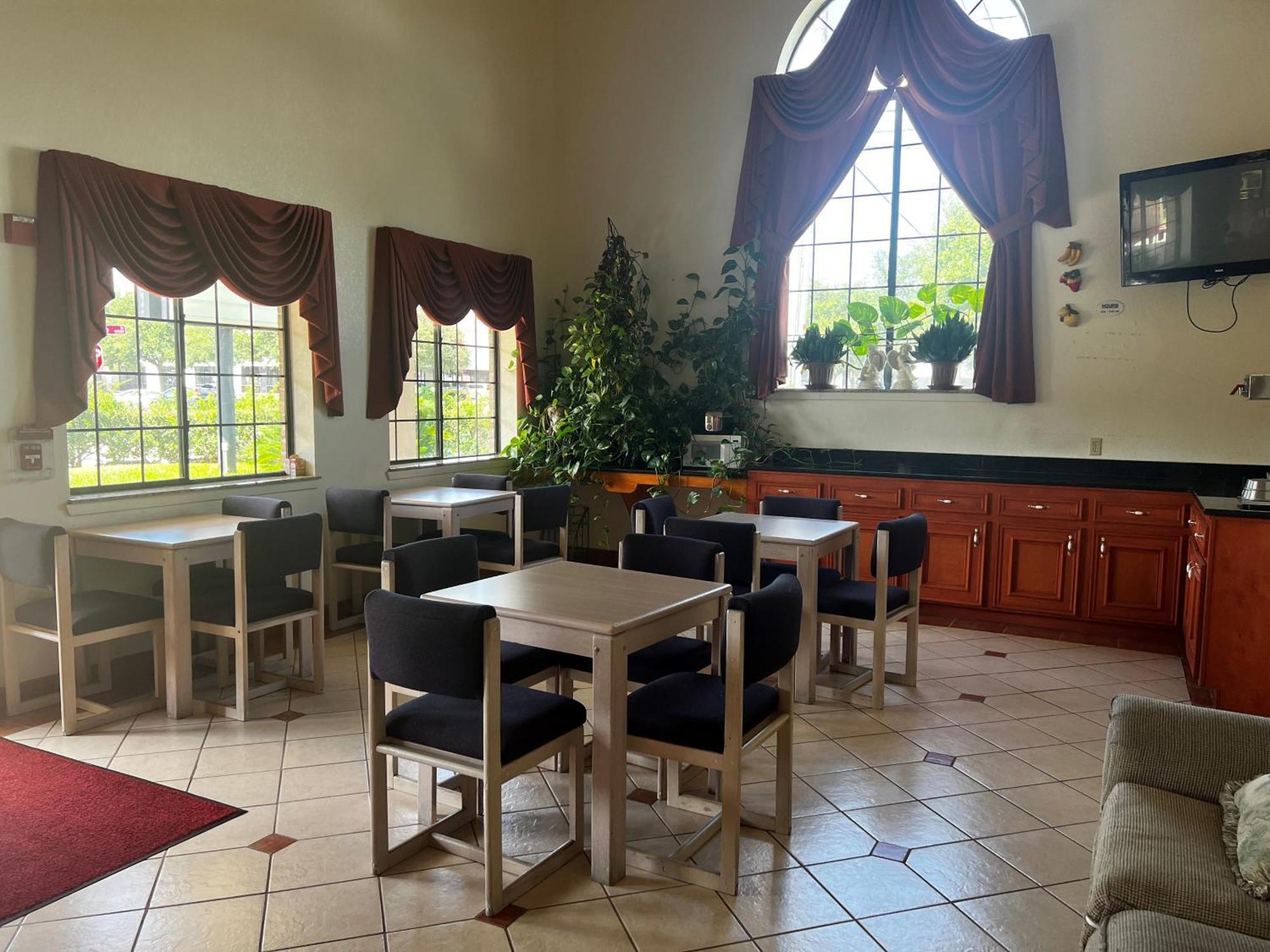 Hotel Super 8 By Wyndham Stafford Sugarland Area Esterno foto